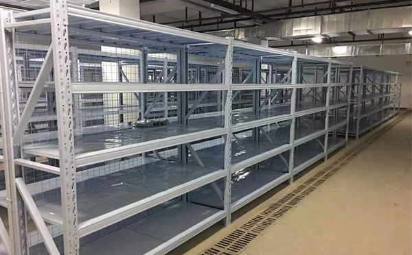 甘南如何通过货架布局提升仓储作业效率？三大布局策略解析